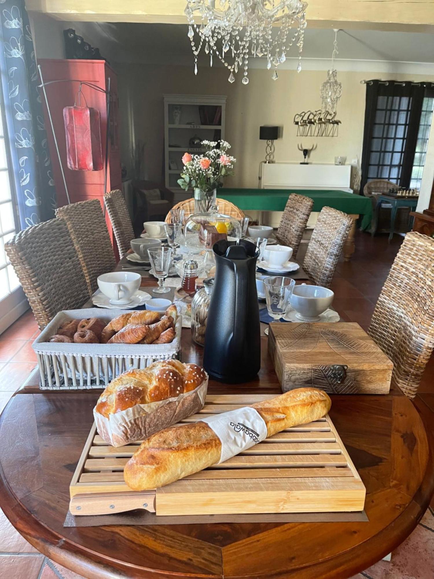 La Belle Chaumiere Acomodação com café da manhã Bretagne-de-Marsan Exterior foto